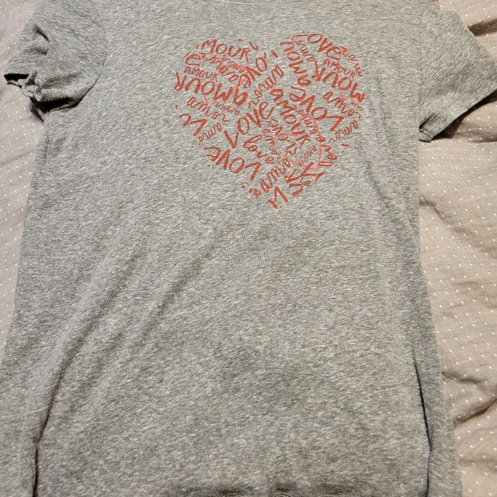 Tahari Small Valentine's Shirt